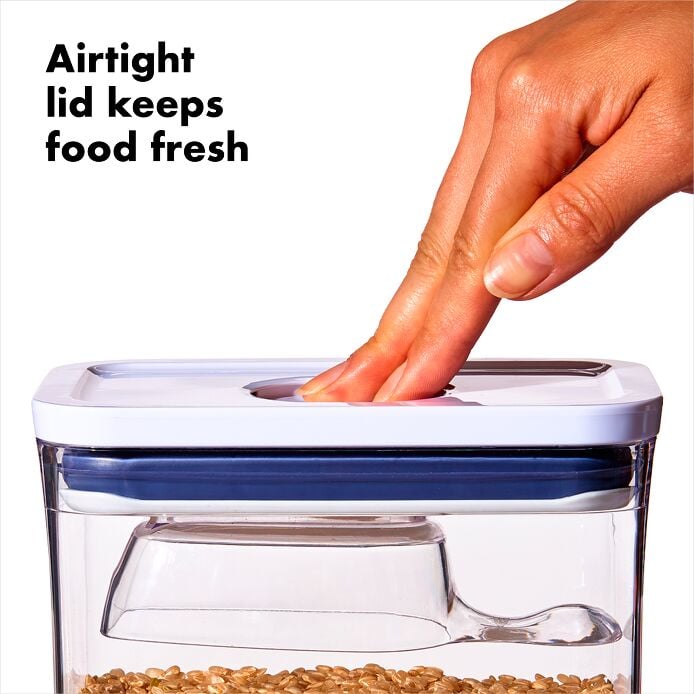 OXO Good Grips Pet POP Container – 4.4 Qt/4.2 L with Scoop - Image 4