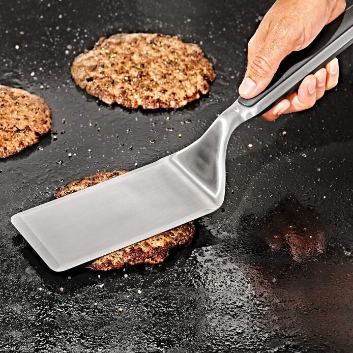 OXO Outdoor Large Griddle Turner - Image 2