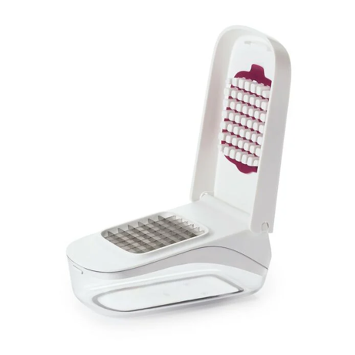 Vegetable Chopper with Easy-Pour Opening - Image 5