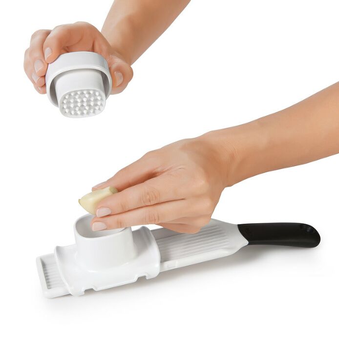 OXO Good Grips Garlic Slicer - Image 2