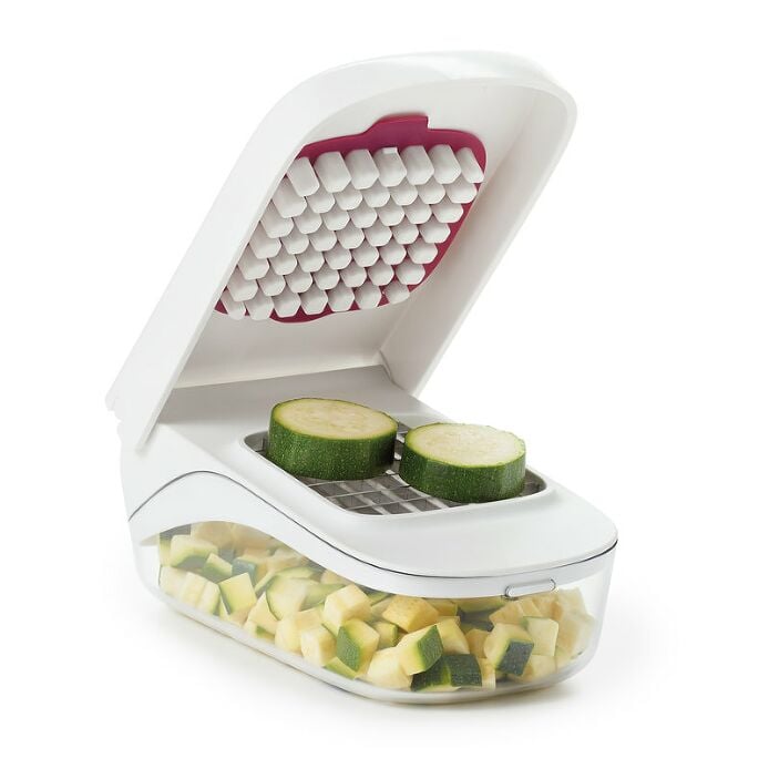 Vegetable Chopper with Easy-Pour Opening - Image 8