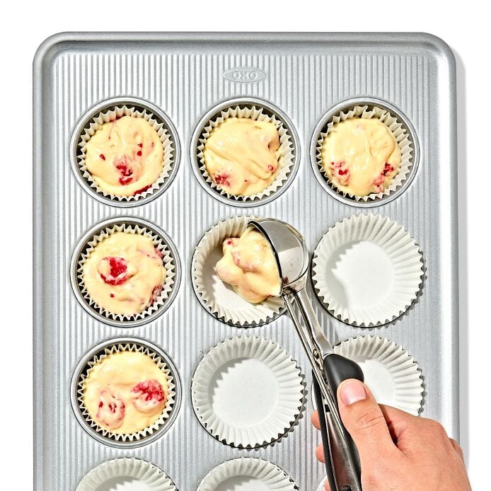 Non-Stick Pro Clear Coated 12 Cup Muffin Pan - Image 5