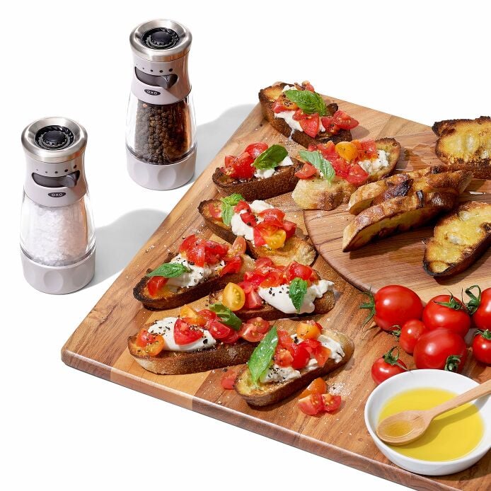 Contoured Mess-Free Salt Grinder - Image 2