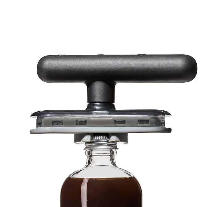 Twisting Jar Opener With Basepad - Image 3